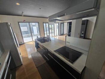 image_5415821353205118748_0