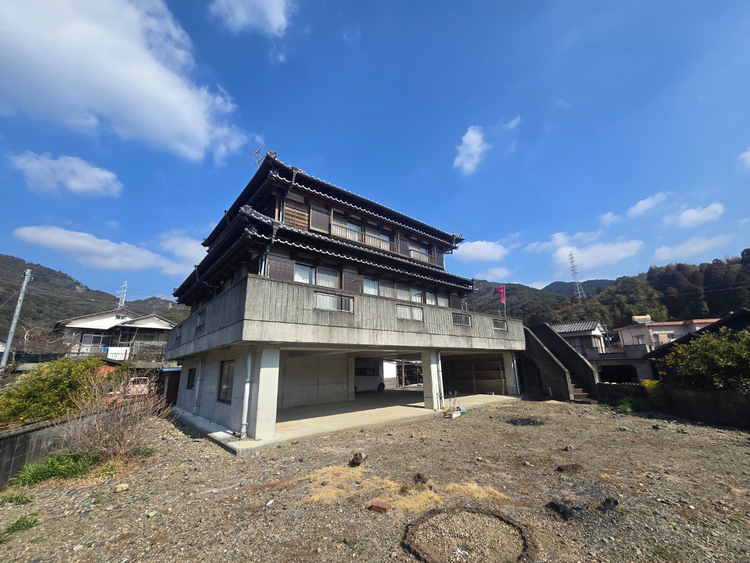 小峰町中古住宅