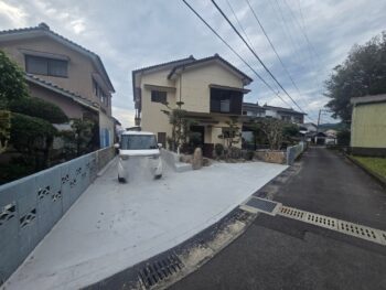 image_8598032422219355752