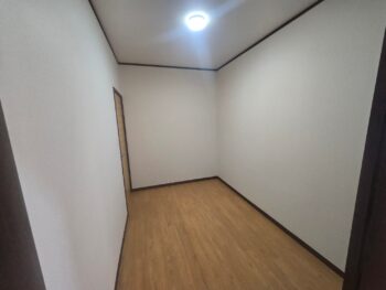 image_3388923616843845008_0